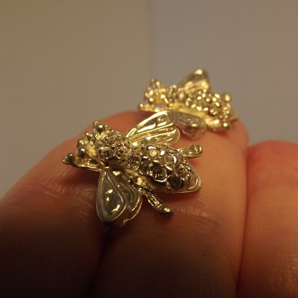 Cute Bee Earrings Silver Plate with Rhinestone Tail - Picture 4 of 5